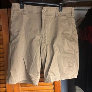 Lee Men’s Extreme Motion Flat Front Short Size 36 Khaki